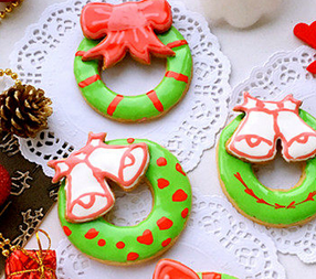 圣诞花环糖霜饼干的家常做法