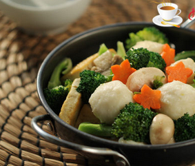 豆腐口蘑西兰花烩鱼丸的家常做法