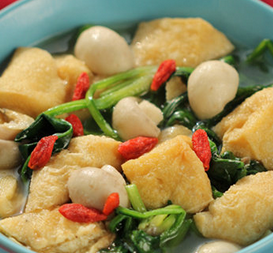 菠菜口蘑烩豆腐泡的家常做法