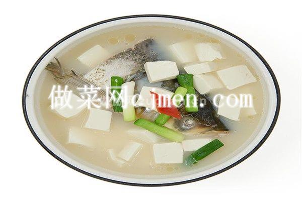 鲢鱼头豆腐 鲜美养生汤