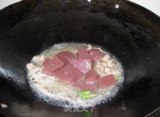 猪红韭菜的做法步骤：7