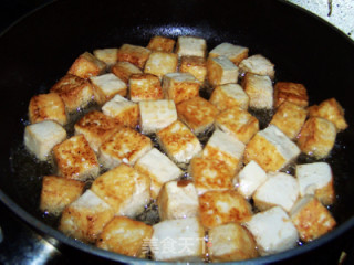 既简单又好吃的红烧豆腐的做法步骤：3