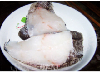 入口即化，肉质细腻的香煎鳕鱼的做法步骤：1
