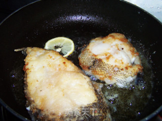 入口即化，肉质细腻的香煎鳕鱼的做法步骤：5