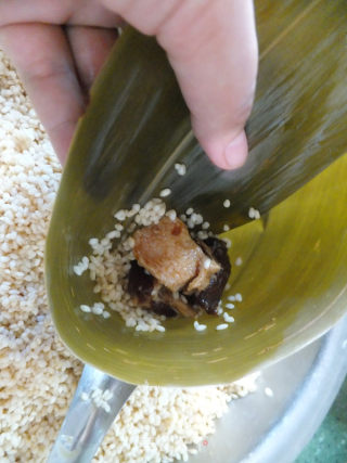 软糯醇香的肉粽子的做法步骤：9