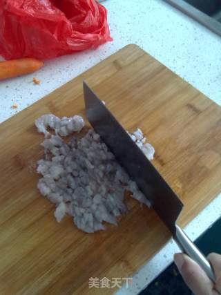 豆腐渣猪肉虾仁丸子的做法步骤：3