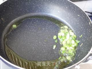 黄瓜鸡蛋玉米粒炒饭的做法步骤：5
