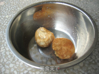 清淡猴头菇纯素汤的做法步骤：1