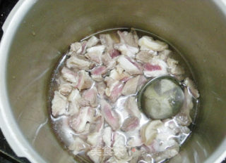 秘制广式萝卜牛腩汤的做法步骤：5