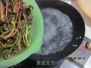 腌制香椿芽的做法步骤：2