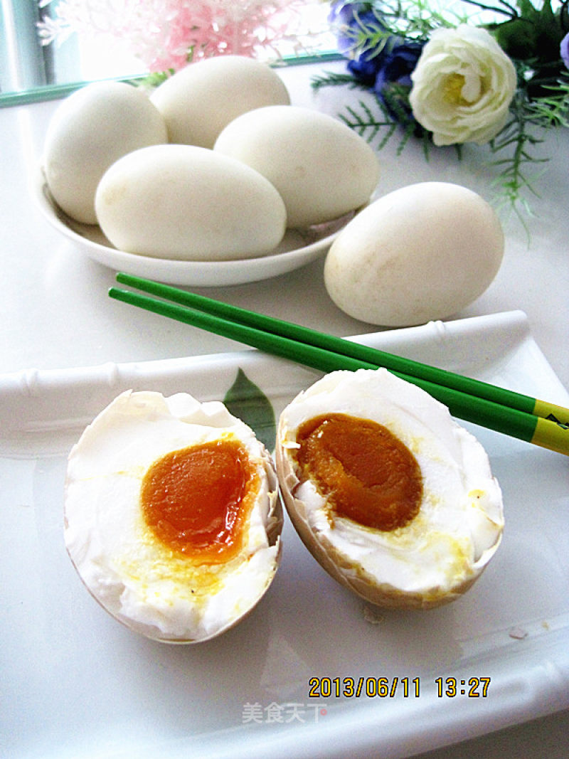简易法腌出美味咸鸭蛋的做法
