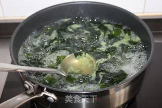 【美味素食】鲜菇海菜素菌汤的做法步骤：6