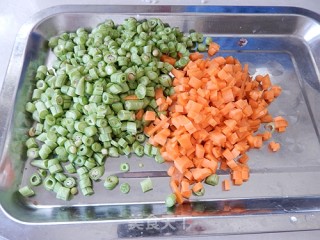 胡萝卜豆角焖饭的做法步骤：5