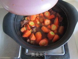 胡萝卜烧肉的做法步骤：8