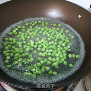 腊香豌豆米的做法步骤：3