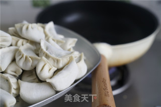 香煎速冻饺子的做法步骤：2