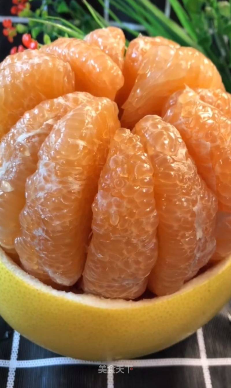 剥柚子的做法