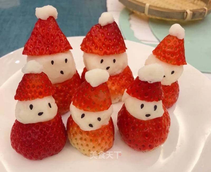 如何制作草莓小雪人的做法
