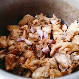 高压锅焖鸡块的做法步骤：11