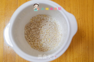 8个月以上胚芽米粥附各月龄水米比例的做法步骤：2