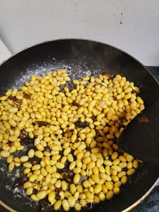 煮黄豆的做法步骤：3