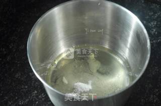 压力锅（电饭煲）做戚风蛋糕（详细做法）的做法步骤：8