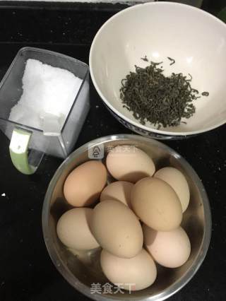 简易版茶叶蛋的做法步骤：1
