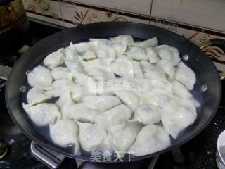 油麦菜鸡蛋水饺的做法步骤：8