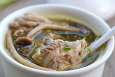 茶树菇炖鸡汤,茶树菇炖鸡汤的做法,茶树菇鸡汤