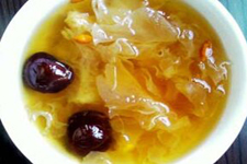 银耳红枣汤的做法,银耳红枣汤怎么熬,银耳红枣汤做法