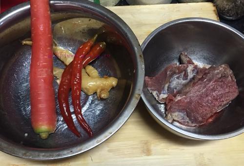 萝卜泡菜牛肉的做法