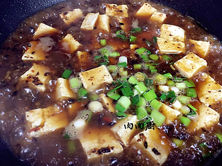 如何做正宗四川麻婆豆腐的“麻辣”#肉肉厨的做法步骤：11