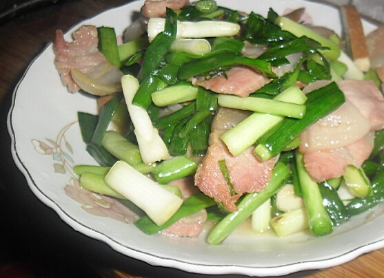 怎么做青蒜咸肉炒干子?