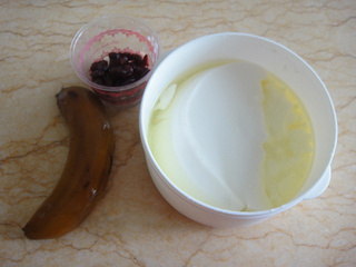 蔓越莓香蕉酸奶昔