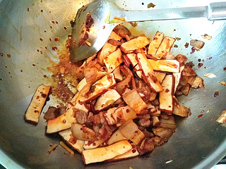 【回锅肉豆干】的做法步骤：9