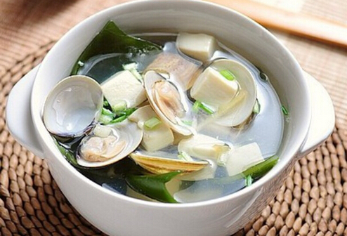 美味的蛤蜊海带豆腐汤怎么做？