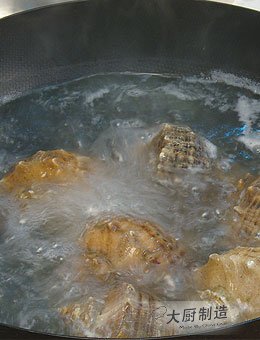 海螺肉凉水下锅