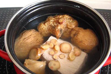 猴头菇煲汤的做法