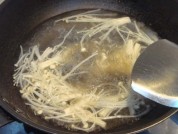 金针粉丝青菜汤的做法步骤2