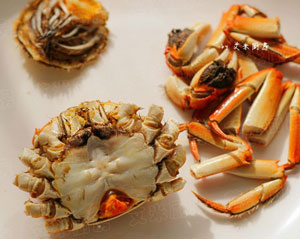 清蒸大闸蟹的吃法图解，清蒸大闸蟹怎么做好吃