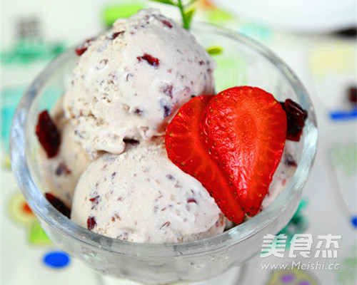 清凉冰爽蔓越莓奶油冰淇淋的做法