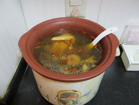 姬松茸炖鸡汤的做法