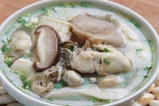 海蛎子豆腐汤