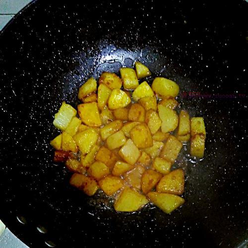 酱烧土豆块的做法