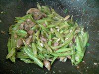 四季豆丝炒肉的做法步骤9