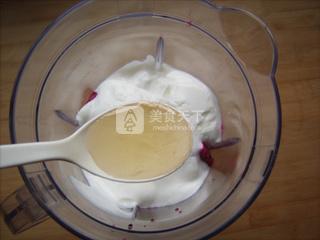 火龙果酸奶棒冰的做法步骤：5