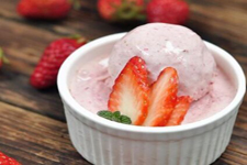 草莓冰激凌,草莓冰激凌的做法,草莓冰淇淋