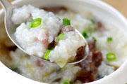 传统广式肉粥：皮蛋瘦肉粥的做法视频