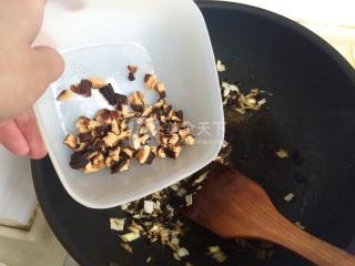 香菇土豆什锦蛋炒饭的做法步骤：10
