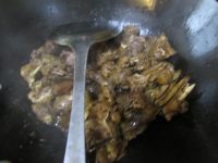 香菇豆干烧野鸭的做法步骤10